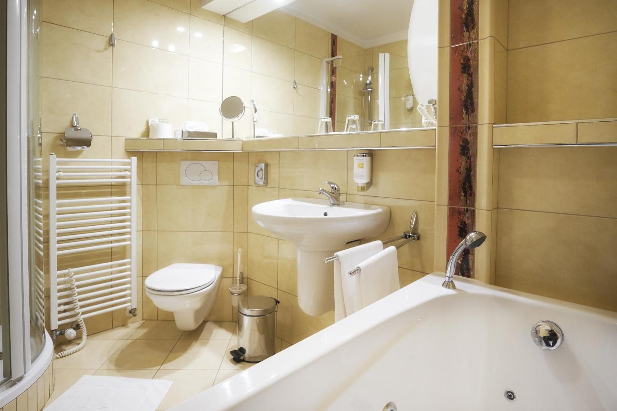 Hotel Eroplan Rožnov pod Radhoštěm Εξωτερικό φωτογραφία
