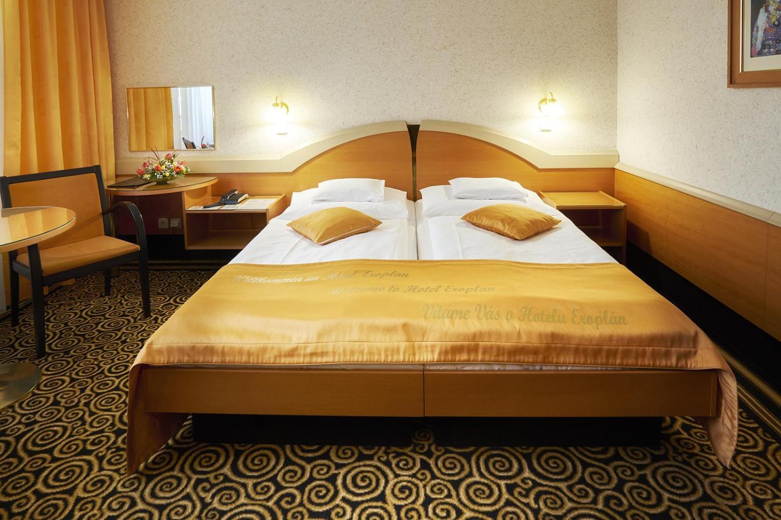 Hotel Eroplan Rožnov pod Radhoštěm Εξωτερικό φωτογραφία