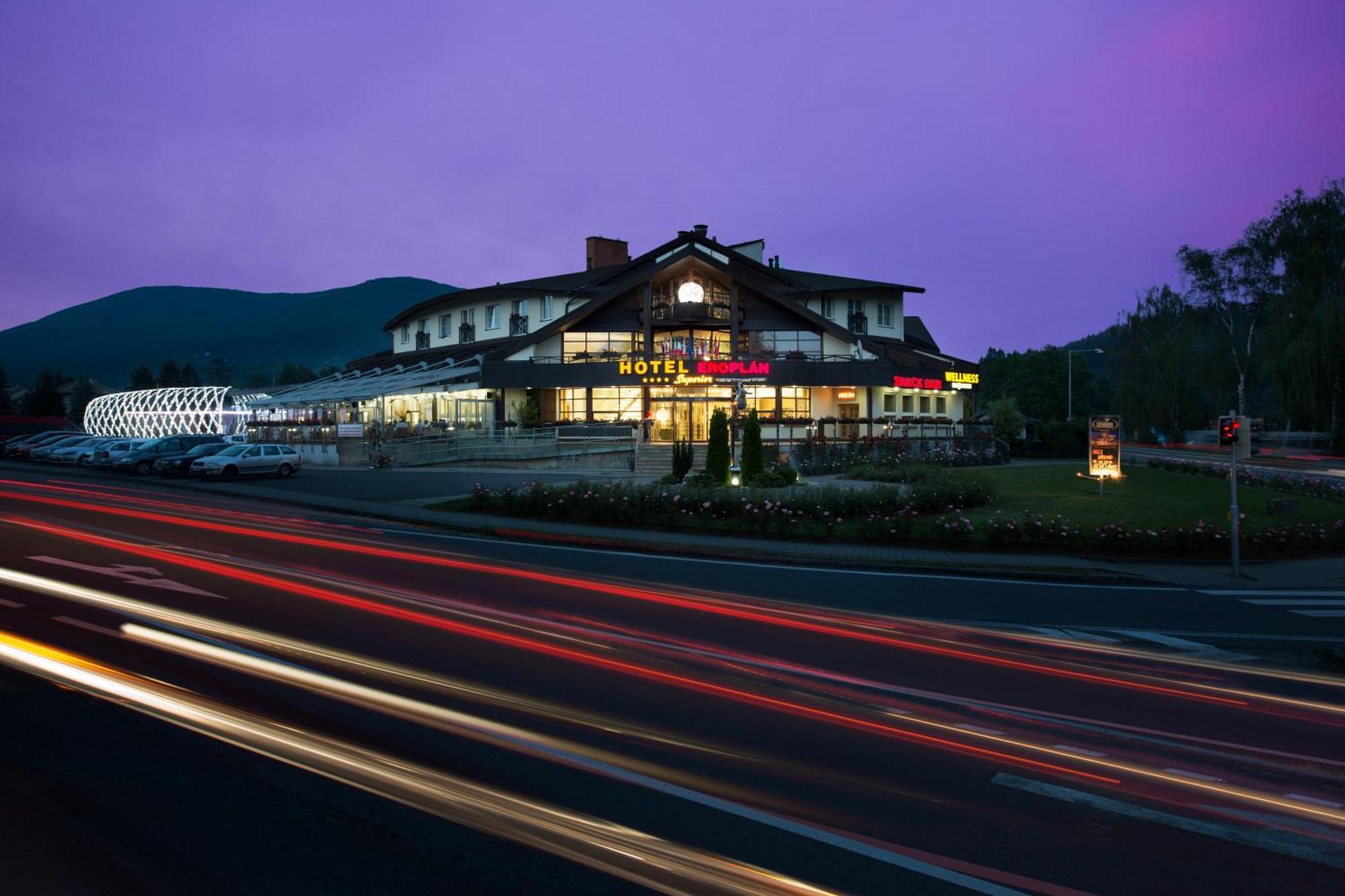 Hotel Eroplan Rožnov pod Radhoštěm Εξωτερικό φωτογραφία