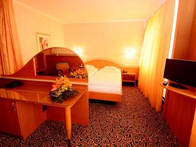 Hotel Eroplan Rožnov pod Radhoštěm Εξωτερικό φωτογραφία